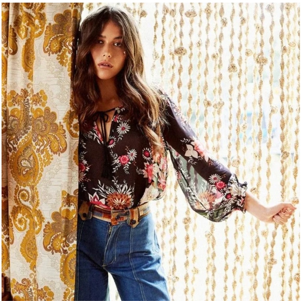 SWAP for @acortes4373 💫 EUC to BNWOT Spell Jagger Blouse Medium 🌺🍁 - Picture 2 of 9